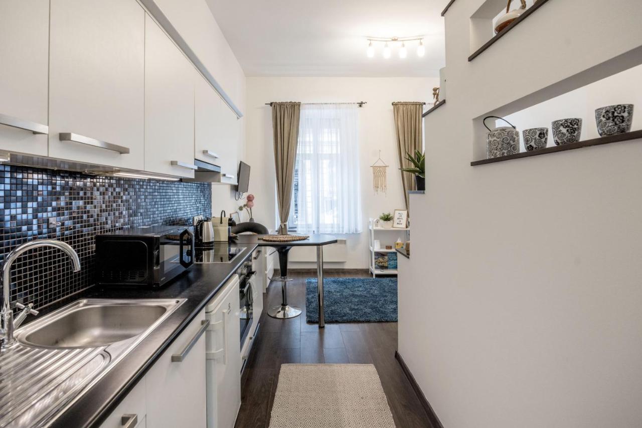 Stylish Downtown Studio Budapest Exterior photo